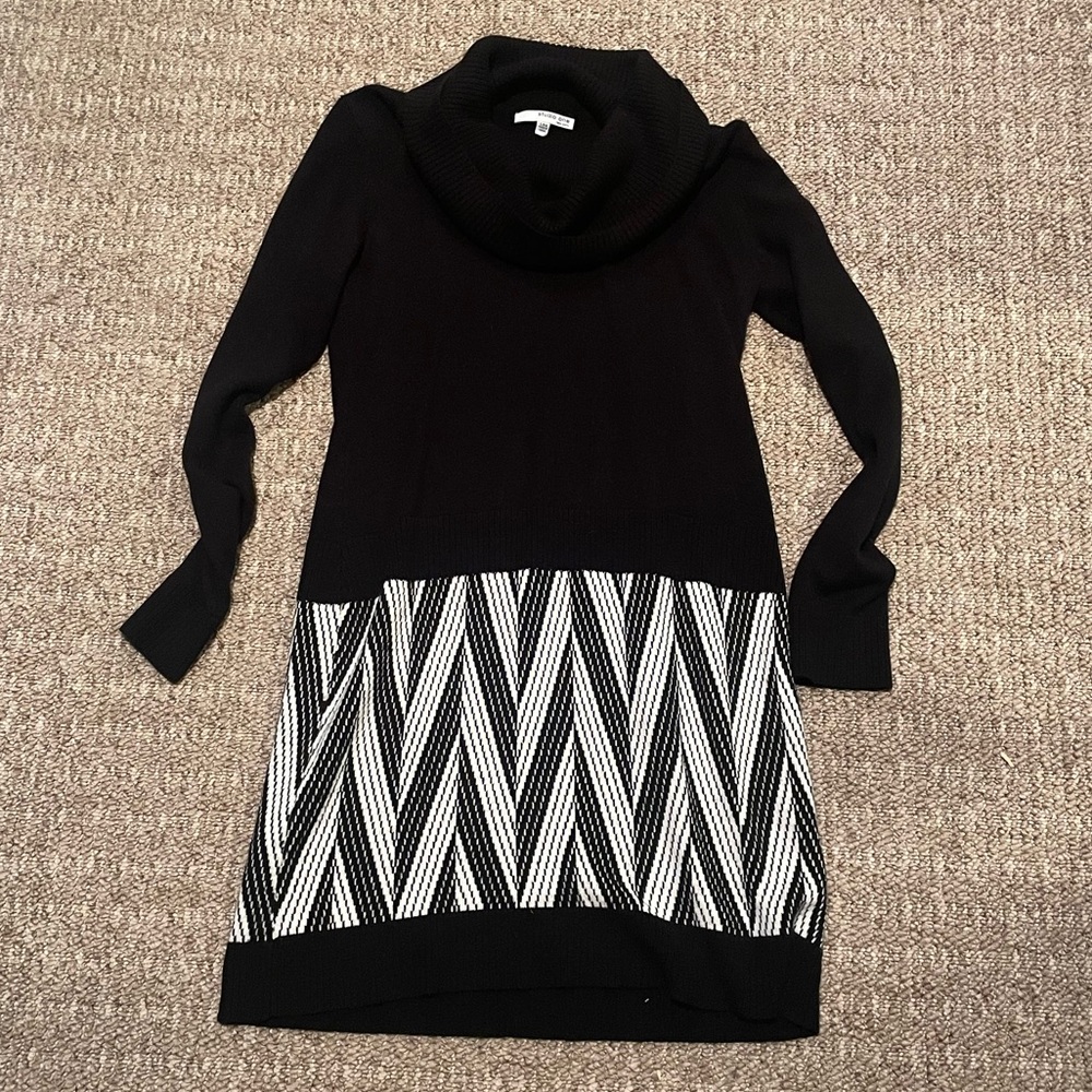 Black and White size Large Dress